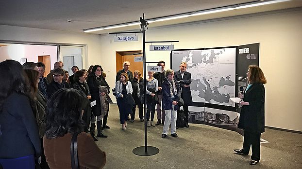 Begrüssung zur Vernissage durch Nataša Mišković.